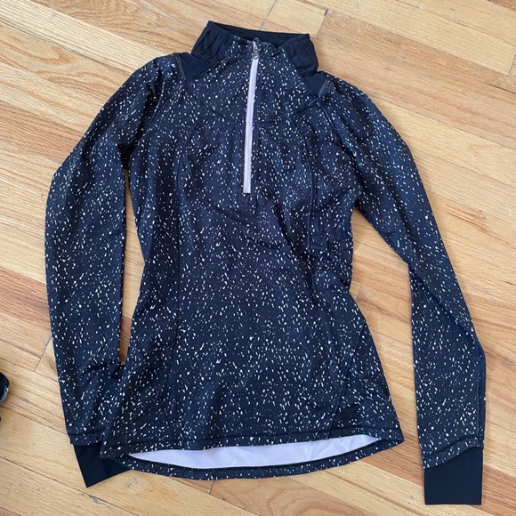 Lululemon pullover - Picture 1 of 4
